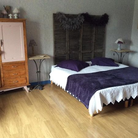 Le Relais Du Grand Logis Bed and Breakfast Civrieux Δωμάτιο φωτογραφία