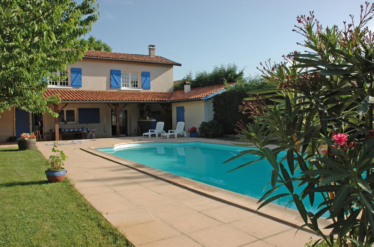 Le Relais Du Grand Logis Bed and Breakfast Civrieux Εξωτερικό φωτογραφία