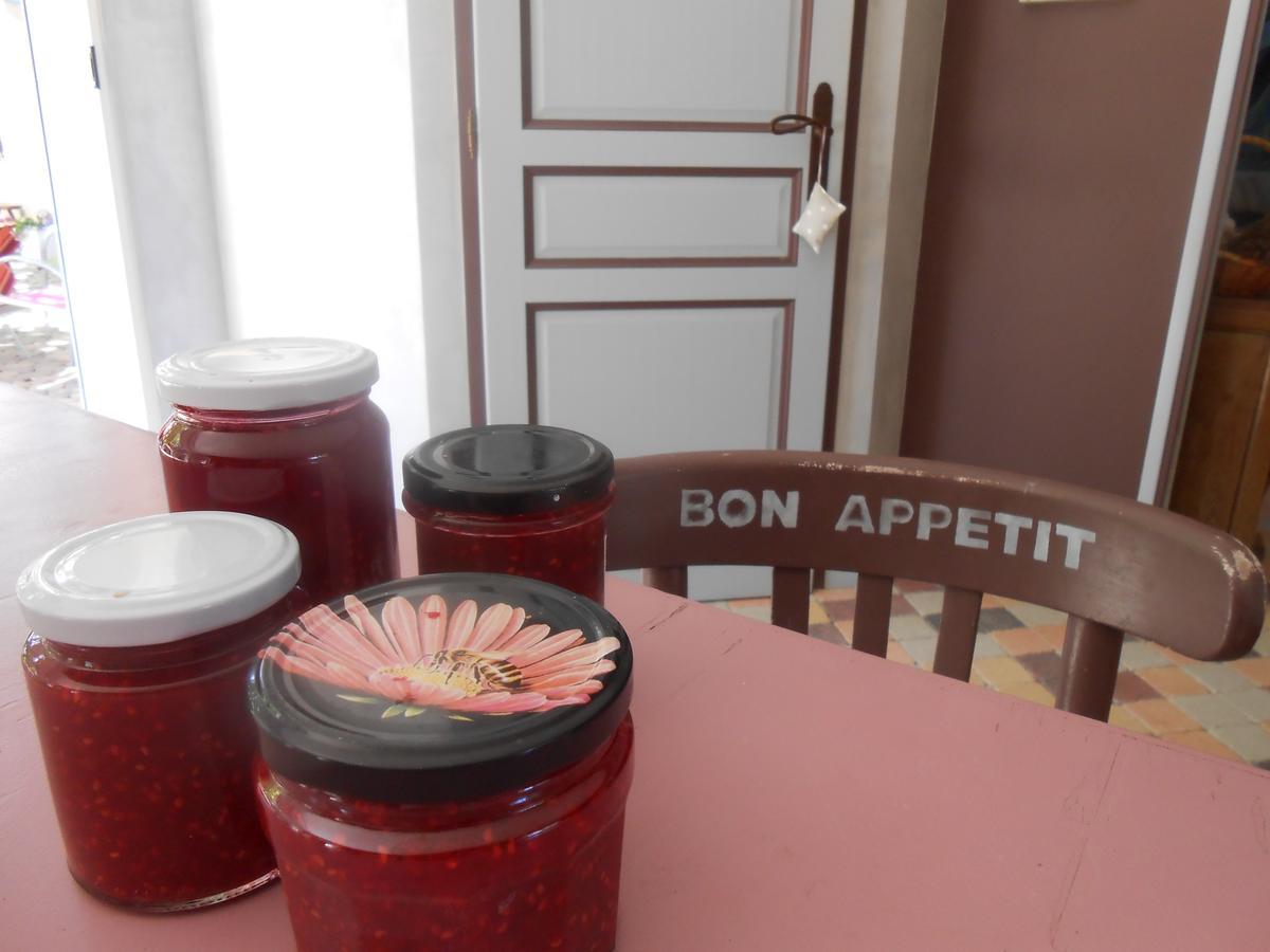 Le Relais Du Grand Logis Bed and Breakfast Civrieux Εξωτερικό φωτογραφία