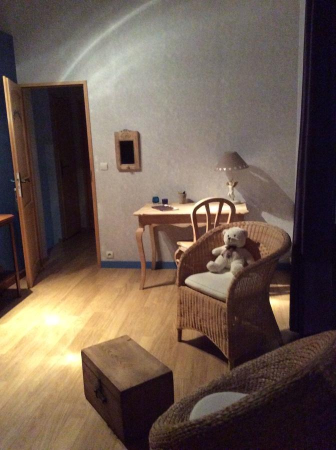 Le Relais Du Grand Logis Bed and Breakfast Civrieux Εξωτερικό φωτογραφία