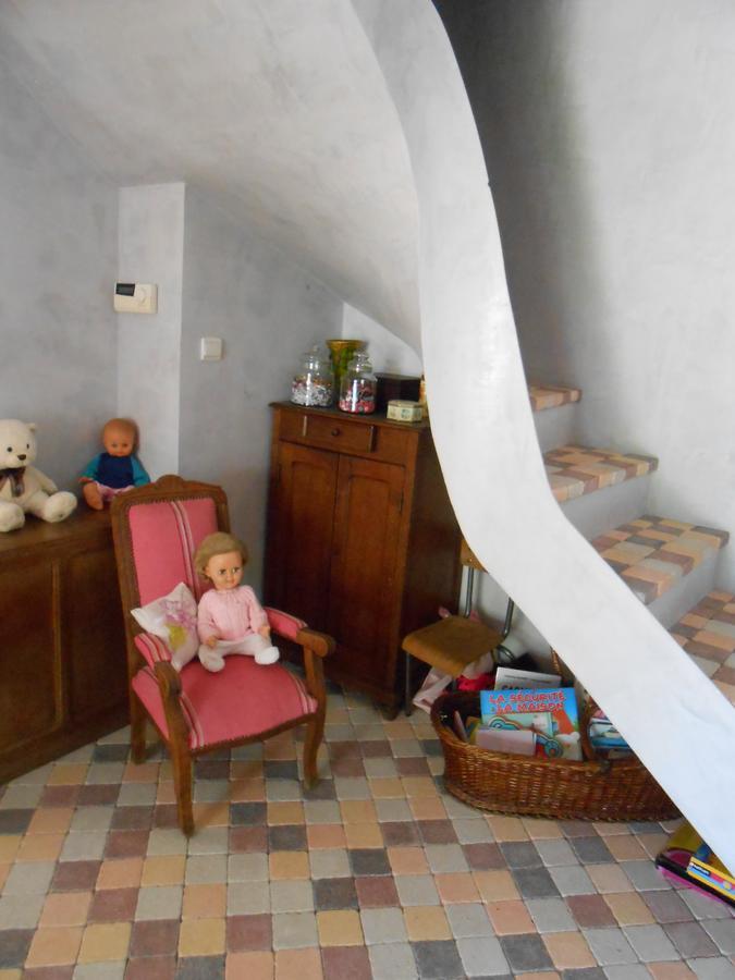 Le Relais Du Grand Logis Bed and Breakfast Civrieux Εξωτερικό φωτογραφία