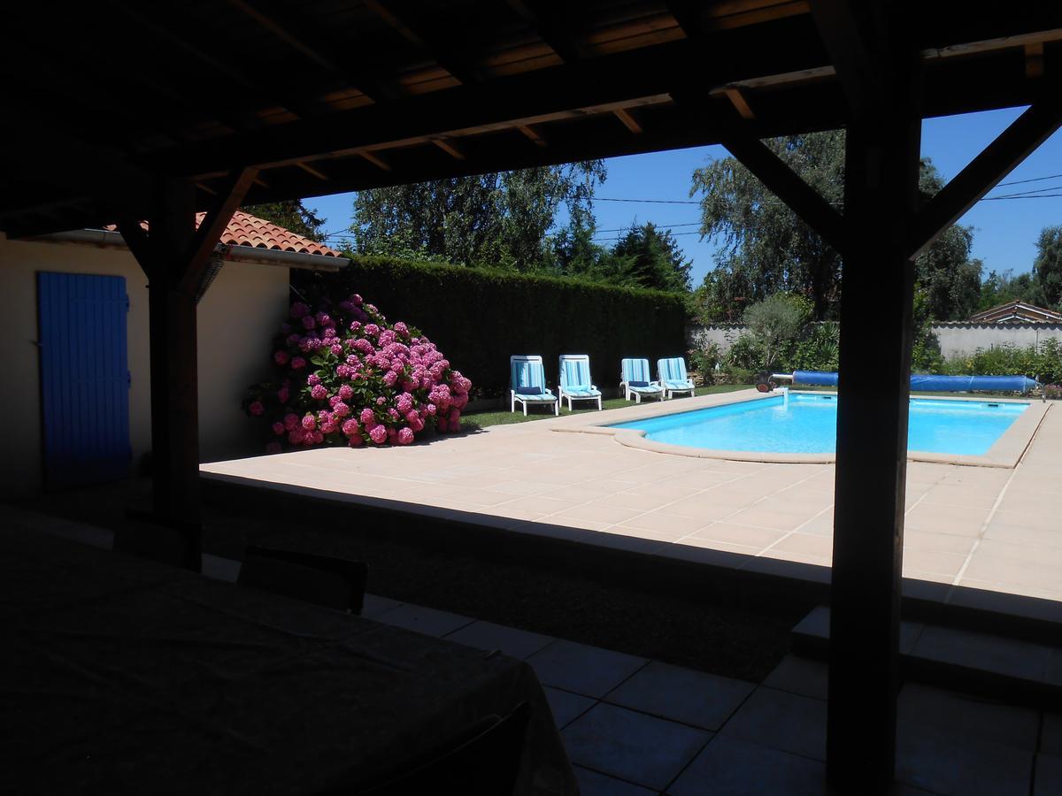 Le Relais Du Grand Logis Bed and Breakfast Civrieux Εξωτερικό φωτογραφία