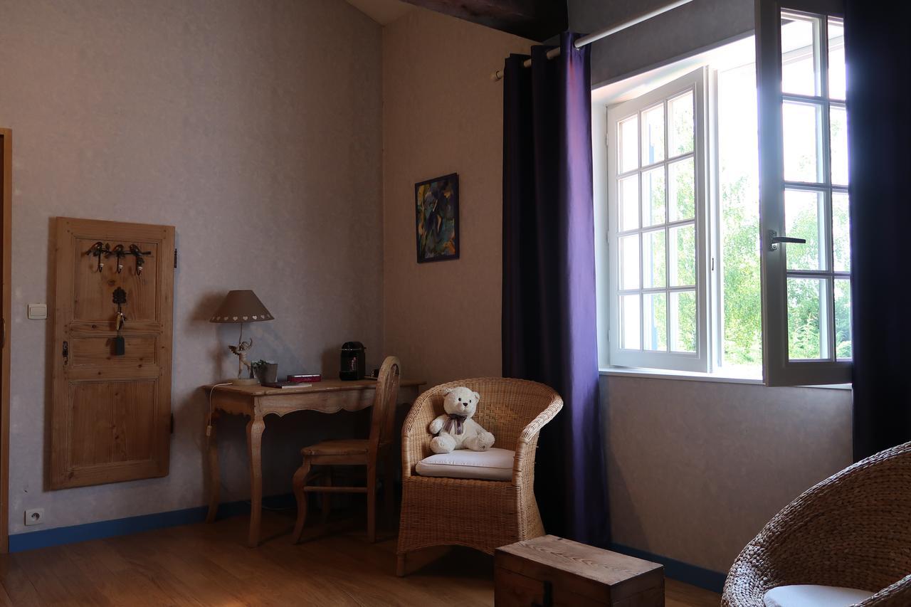Le Relais Du Grand Logis Bed and Breakfast Civrieux Εξωτερικό φωτογραφία