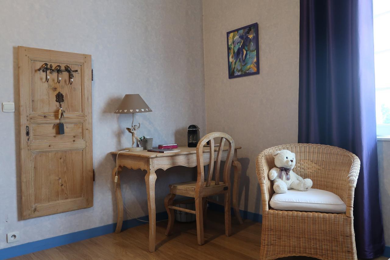 Le Relais Du Grand Logis Bed and Breakfast Civrieux Εξωτερικό φωτογραφία